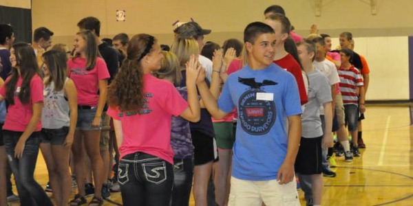 Freshmen adjust to new school with help of Link Crew