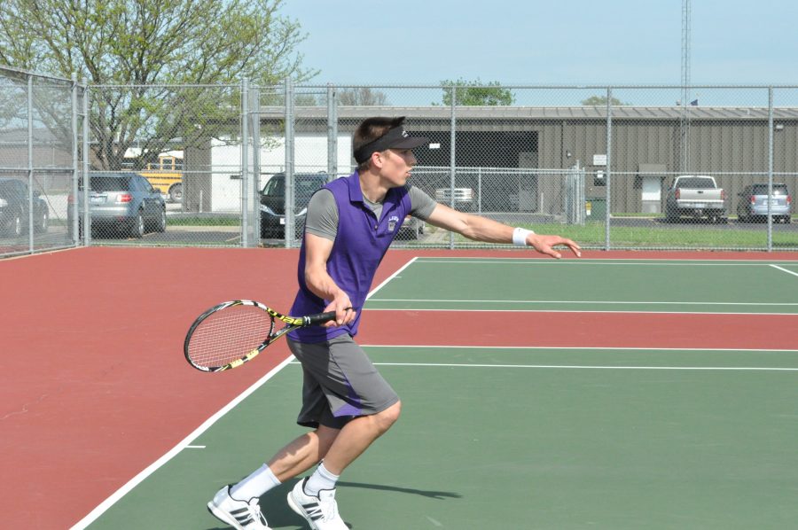 Boys tennis starts season off strong