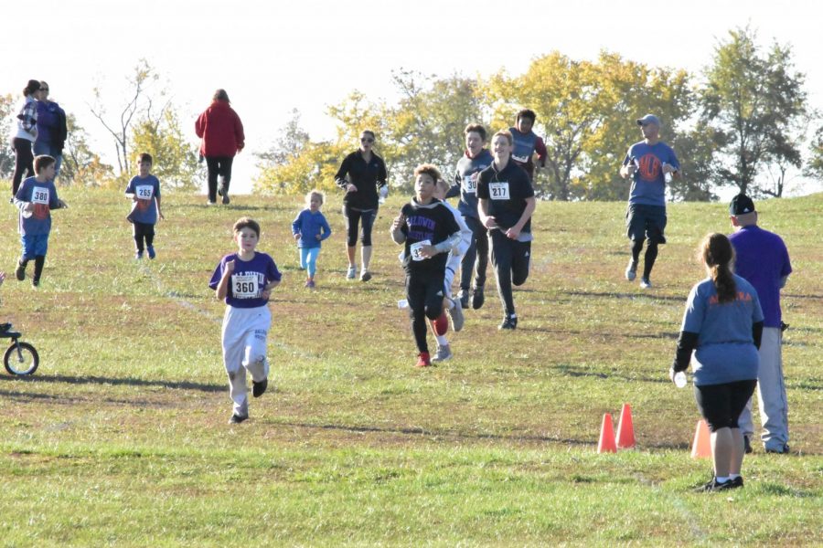 Members of the 2018 Maple Leaf Run.