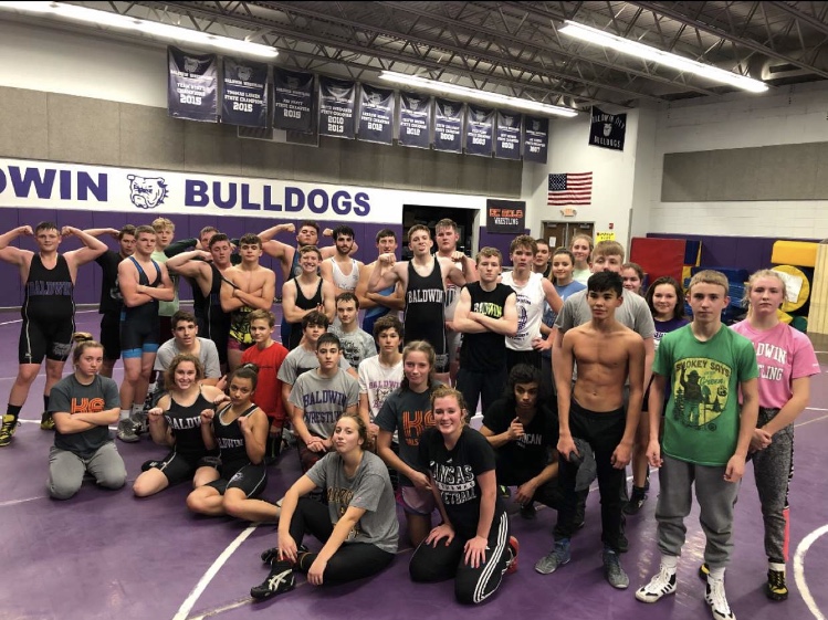 Bulldog+Wrestlers+1st+practice+of+the+season