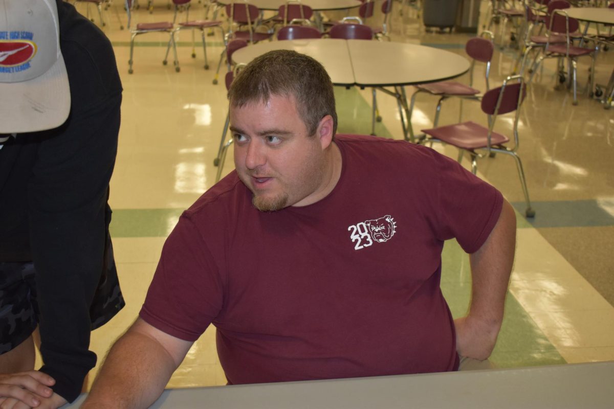 Ashcraft talks to students.