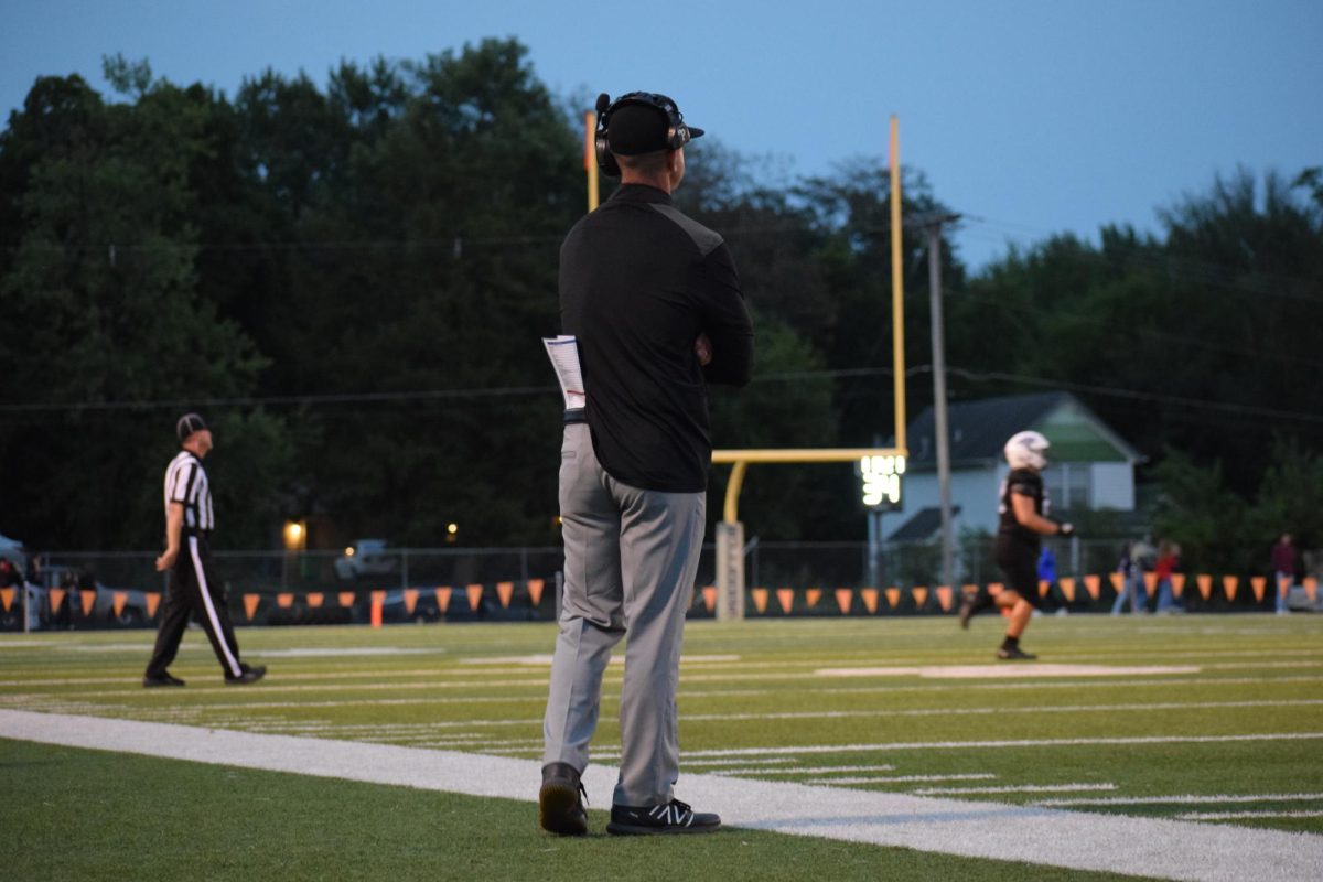 ASSISTANT COACH TO HEAD COACH